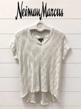 Neiman Marcus Cream Textured Knit Tee – Size XS